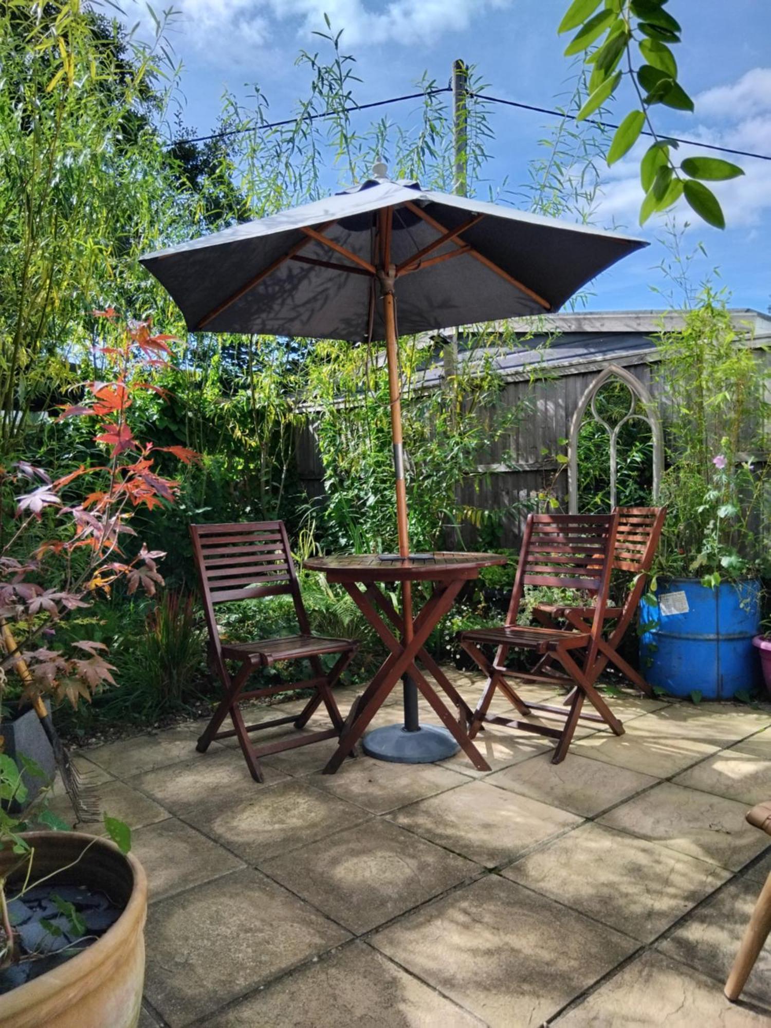 Post Office Row Apartment And Garden Crickhowell Bagian luar foto